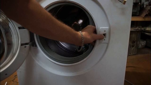 Как снять УБЛ (замок) стиральной машины Бош. Видео №21 смотреть онлайн