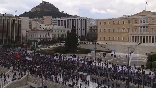 В Греции продолжаются акции протеста из-за железнодорожной катастрофы