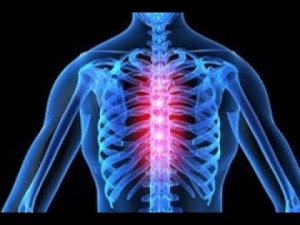Боль в грудном отделе позвоночника -что делать_Pain in the thoracic spine.