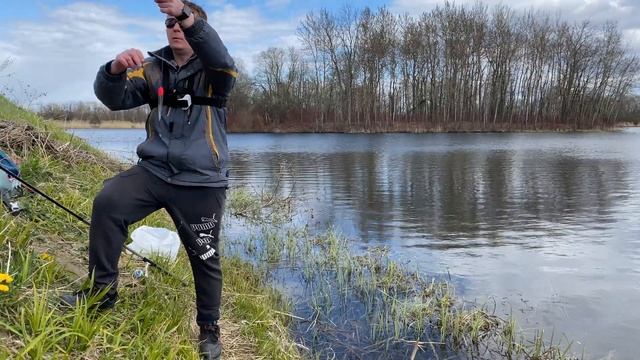 Ловля щуки на живца после схода льда смотреть онлайн