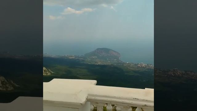 Беседка ветров Крым с микроавтобусом Белгород