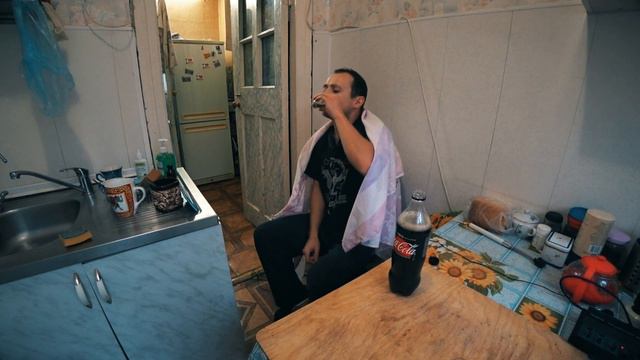 Как пить кока-колу чтобы торкало! Меня выстегнуло сразу! смотреть онлайн