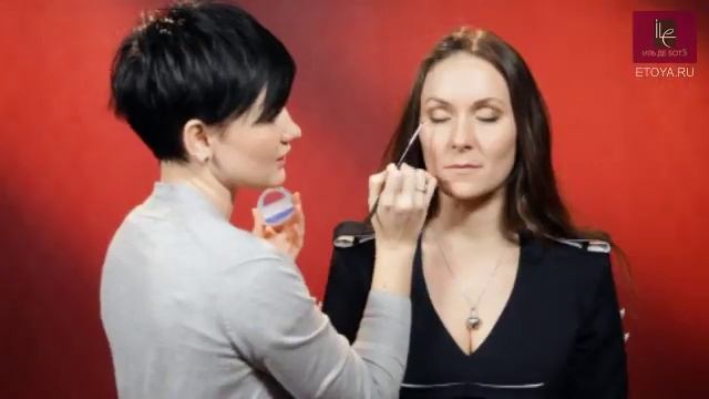 Очарование карих глаз от Collistar смотреть онлайн