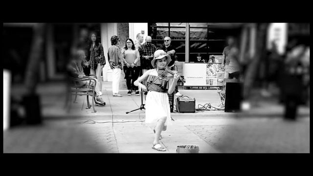 Despacito - Karolina Protsenko - Young Violin Prodigy - Street Art - invisible Design ReWorks смотреть онлайн