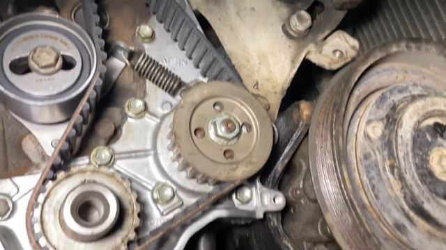 Toyota Corolla e100, замена грм , сальники коленвала, распредвала, прокладка масляного Насоса смотреть онлайн