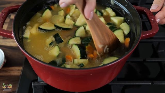 Diese Zucchini-Suppe ist ein vergessener Schatz! Haben Sie jemals so gute Suppe gekocht? смотреть онлайн