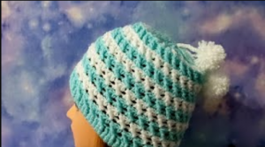 Шапочка крючком диагональным узором. (720p)