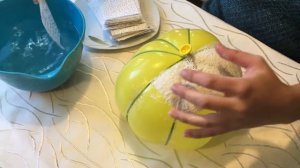 DIY Balloon Pumpkin