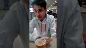 Проспорил, ест перец чили, плачет