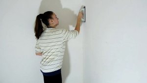 Кладовка: расхламление, штукатурка и покраска стен