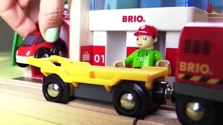 Машинки Brio Парковка и Автосервис.mp4 смотреть онлайн