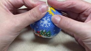 Новогодний шар из бисера | Сшивание и оформление