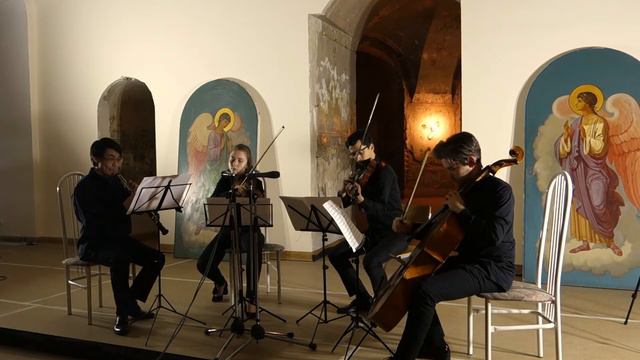 W. A. Mozart Flute quartet KV 285 arr. for oboe and string trio c dur