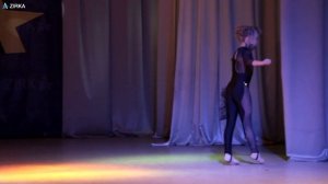 Modern dance with acrobatics and gymnastics performed by young artist at the Talent show ZIRKA!