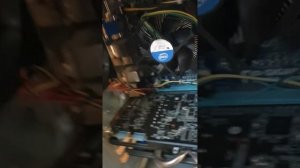 Что делать если компьютер запускается на секунду и сам выключается?