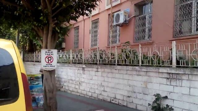 Налево от LC Waikiki в ПОРТ. Улочка БУТИКОВ, Аланья, Турция// Наталья Шенер