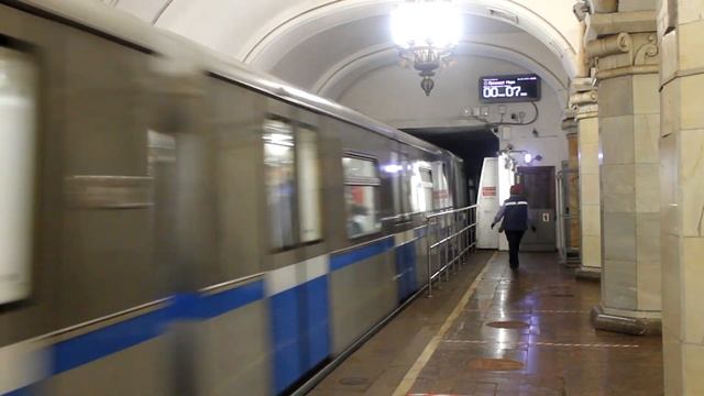 ПАРАД ПОЕЗДОВ МЕТРО И ВЫСТАВКА РЕТРО-ВАГОНОВ НА "ПАРТИЗАНСКОЙ"!