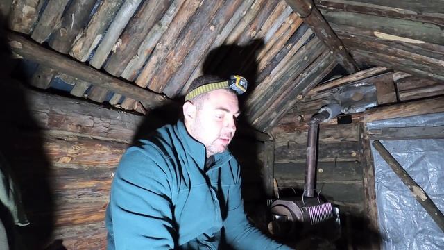 ДВЕ ПЕЧКИ В ЗЕМЛЯНКЕ | КЛАДУ КИРПИЧНУЮ ПЕЧКУ | ПОХОДНЫЕ СЫРНИКИ | LIVE in the DUGOUT смотреть онлайн