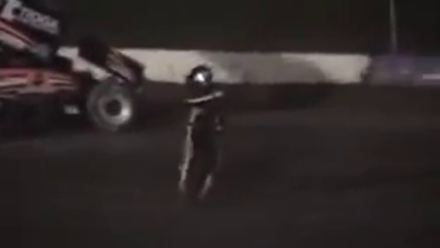 Кевин Уорд-младший погиб на этапе NASCAR (18+) смотреть онлайн