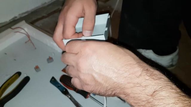 Электроотопление своими руками (Часть 8) – Прокладка проводов и подключение керамической панели.