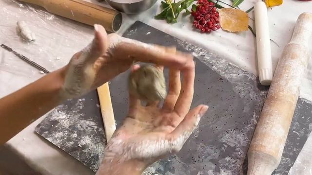 DIY Подставки для украшений своими руками | Пробую лепить из глины | Отпечатки на глине для лепки