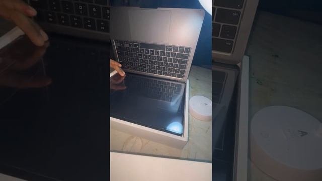 Spigen Screen Protector Macbook Air m2  Spigen 3 fit Case Cover Macbook  Spigen Full Coverage t