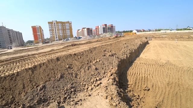 На котловане))) День второй!!! Работа на колёсном экскаваторе HITACHI ZX 210. смотреть онлайн