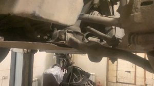 Geely MK Cross провернула закладная гайка в подрамнике