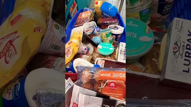 Как по вашему, сколько полная корзина еды, стоит в Дубае? смотреть онлайн