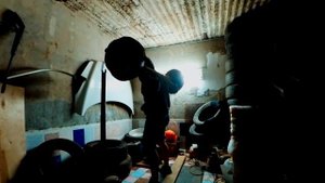 спортзал своими руками подвал качалка Штанга своими руками