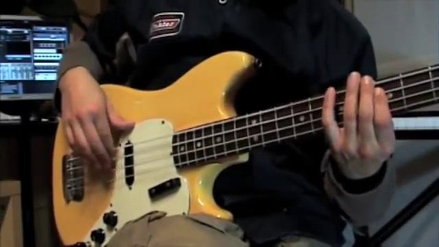 Fender Musicmaster Bass смотреть онлайн