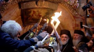 В Иерусалиме встретили Благодатный огонь