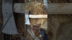 меняем пластик на деревянную ручку топора