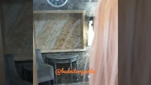 какающий инопланетянин