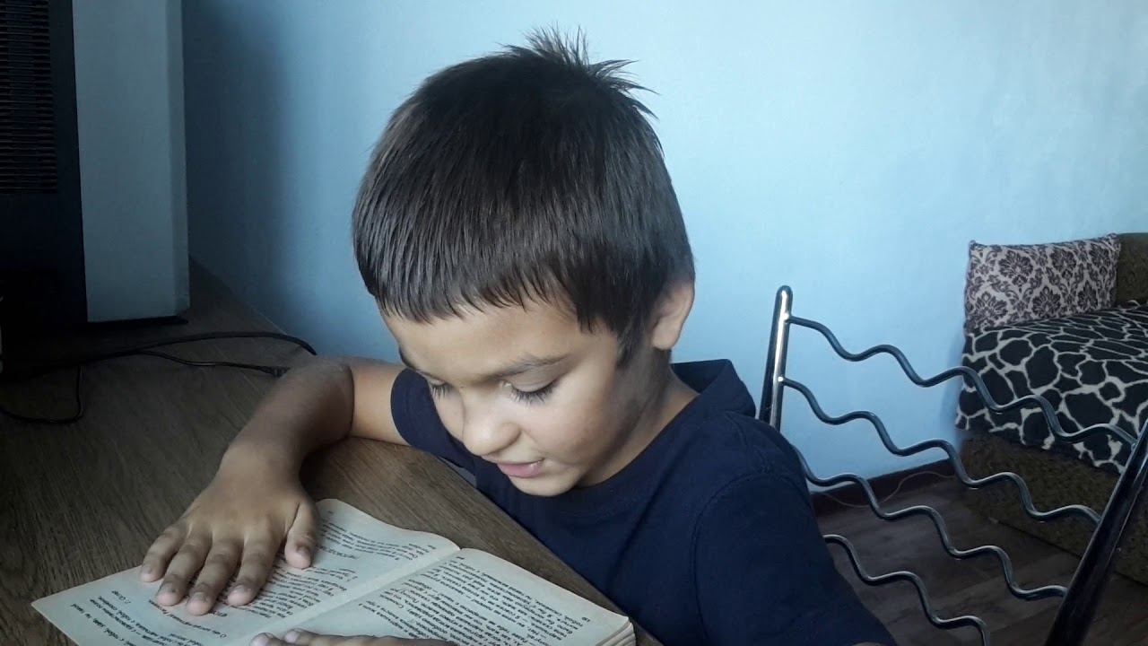 ЧИТАЕМ 120 СЛОВ В МИНУТУ. Идем в 1 класс.Саша 7 лет.