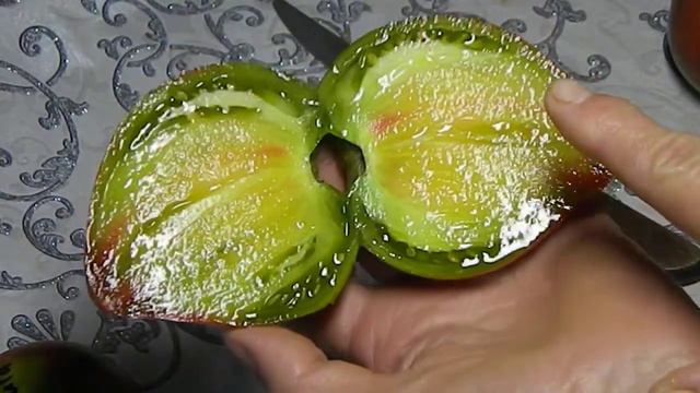 Томат Тайга. Тест зрелых плодов. смотреть онлайн