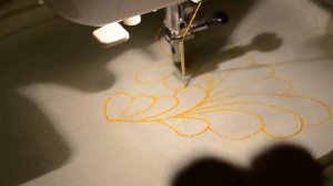 Урок 2. Подготовка пялец, запяливание ткани, обстрочка по контуру вышивки.