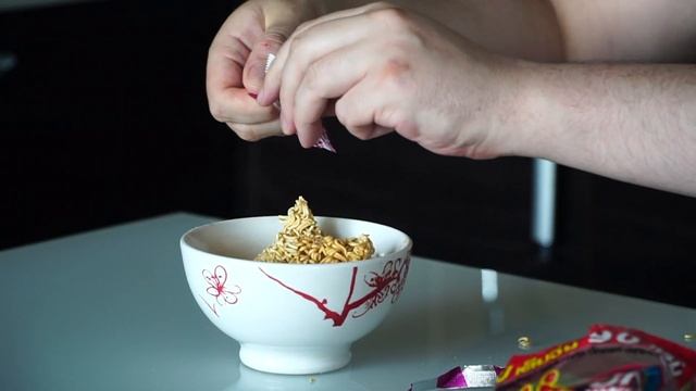 Подоширачим: Нонгшим с морепродуктами против Мама со вкусом том яма смотреть онлайн