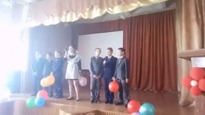 день учителя\я одна девочка в классе\я самая высокая! посмотри это видео до конца.