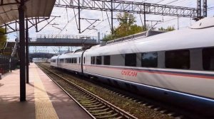 ЭВС2-04 "Сапсан" пролетает через станцию Петровско-Разумовская