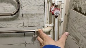 РЕМОНТ ВАННОЙ КОМНАТЫ С НУЛЯ. КАК МОЖНО КЛЕИТЬ КЕРАМИЧЕСКУЮ ПЛИТКУ.