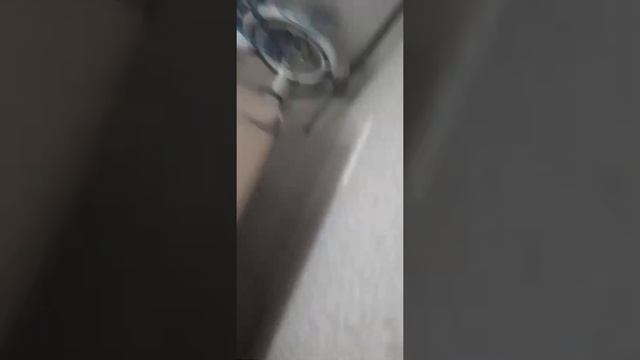 Как сломать руку. 2 варианта смотреть онлайн