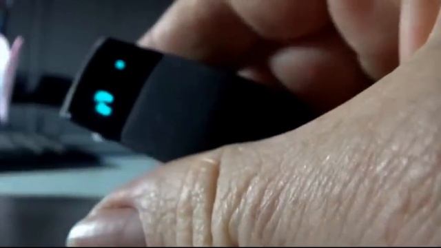 Обзор дешёвого спорт браслета SMARTWATCH смотреть онлайн