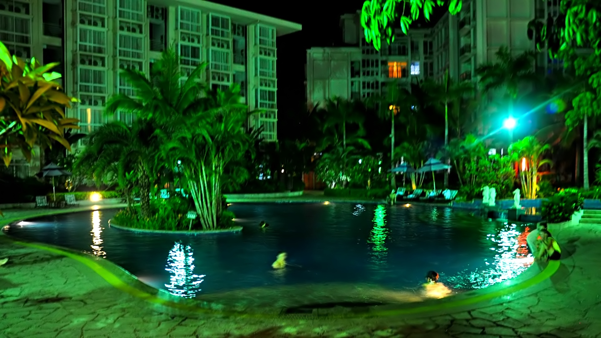 Sanya, Hainan Island - Evening смотреть онлайн