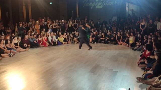 Sebastian Achaval & Roxana Suarez - Captivating Tango (3/4) - "Sin Palabras" by Osvaldo Pugliese смотреть онлайн