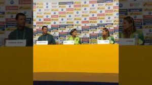 Continue conosco na coletiva com as velejadores campeãs olímpicas Martine Grael e Kahena Kunze