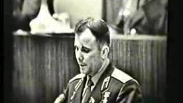 Просторы Вселенной ждут Советского человека!