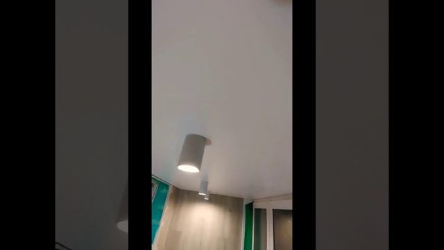 морозостойкий натяжной потолок на балконе в теневой ёшке #натяжнойпотолок #теневойпрофиль