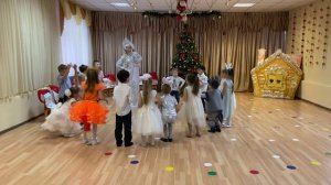 Хоровод со Снегурочкой на Новый год в детском саду.