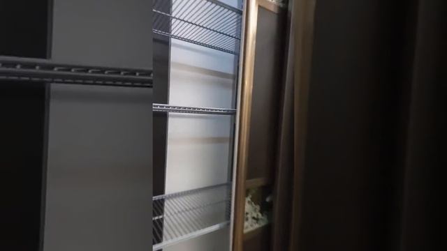 Шкаф-купе, много дверный, много угловой ну и большой. Наполнения гардеробная система Аристо.